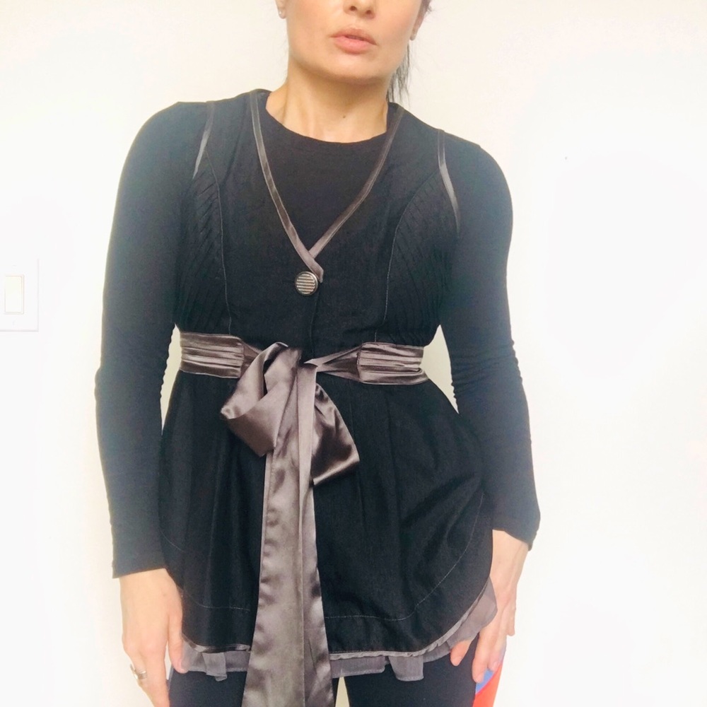 SALE 🍭C. Luce - Charming Bow & Lace Vest. Dress it up in a flash!